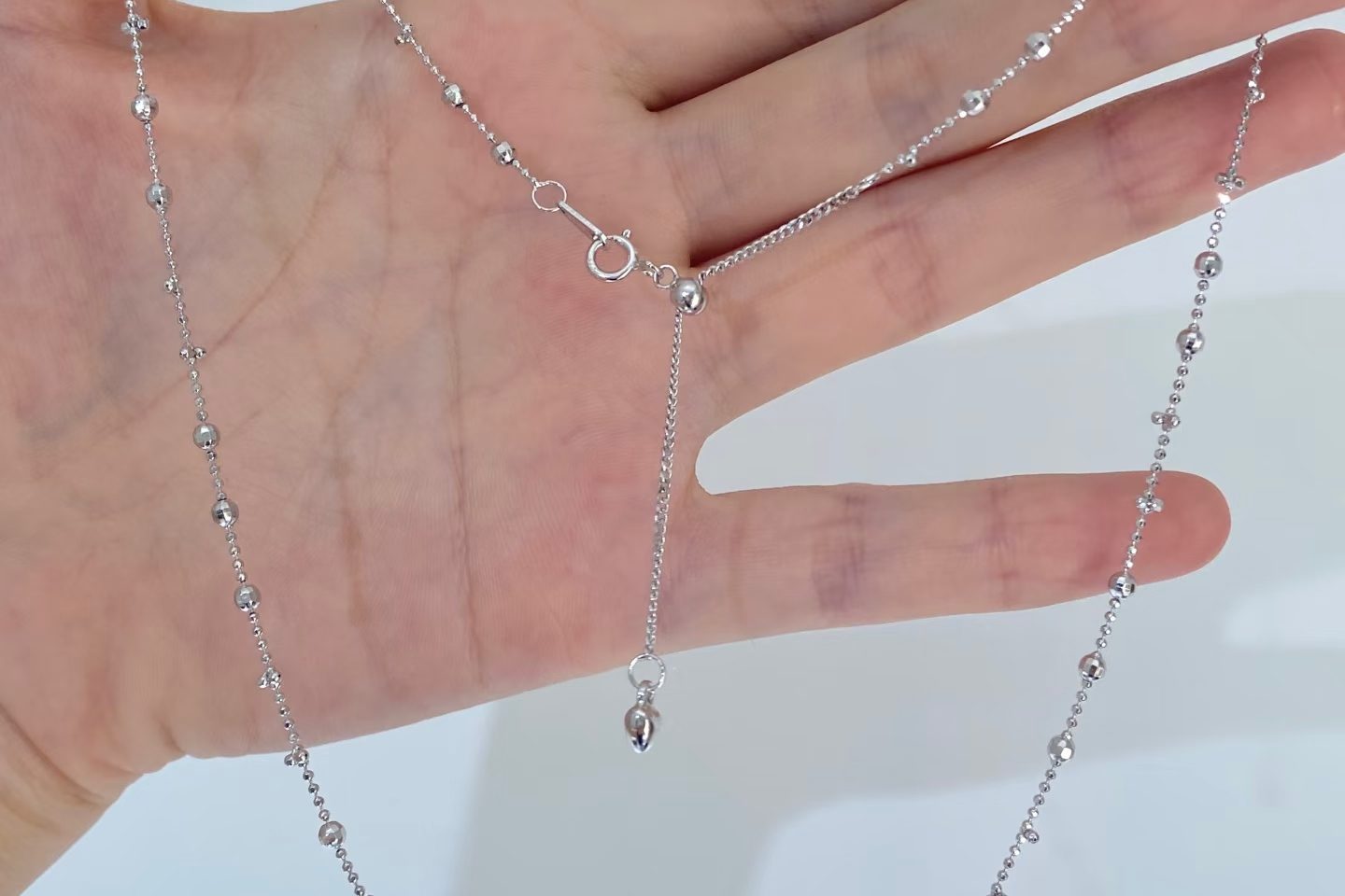 Platinum vs White Gold vs Palladium: Which White Metal Should You Buy?